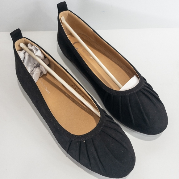 Journee Collection Tannya Tru Comfort Foam Flat Black -8 - Picture 7 of 9